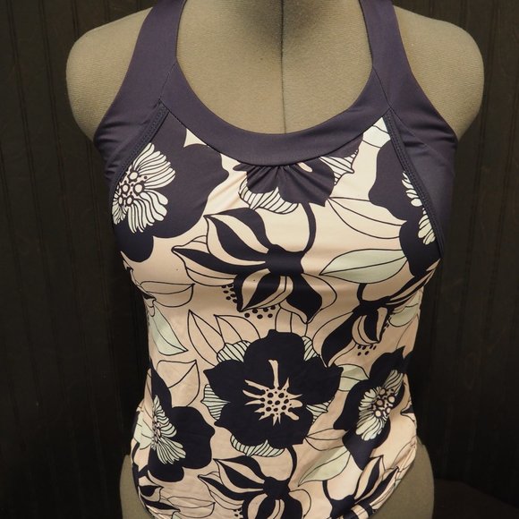 Shebeest Entwine Tank Tops with attached bra - Athletic Wear for Women - NWT - Picture 1 of 5